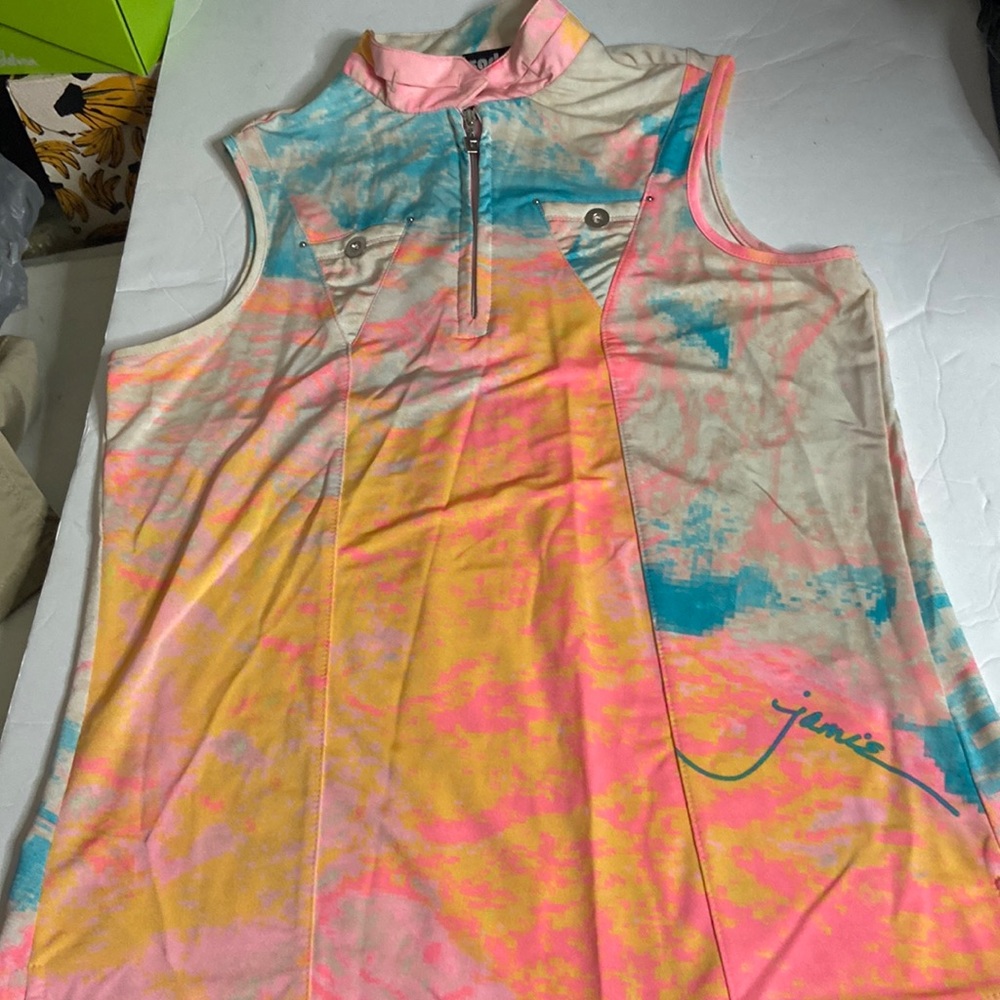 Jamie Saddock top